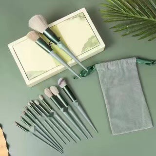 The Everyday Flawless: 13 Essential Makeup Brushes for Effortless Beauty (Cruelty-Free & Vegan)